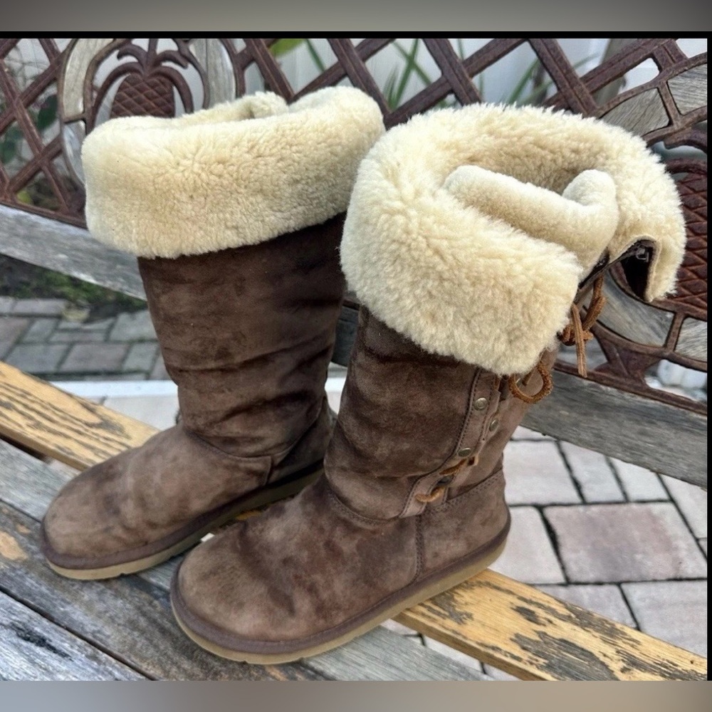 UGG Brown Shearling-Lined Winter Boots